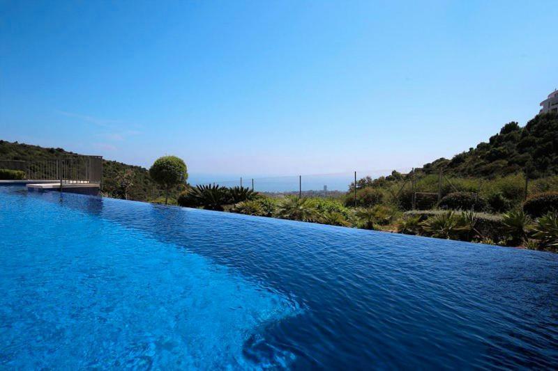 Luxury Spa Resort Marbella 2 Bedroom Sauna Gym Pools Jacuzzi 외부 사진
